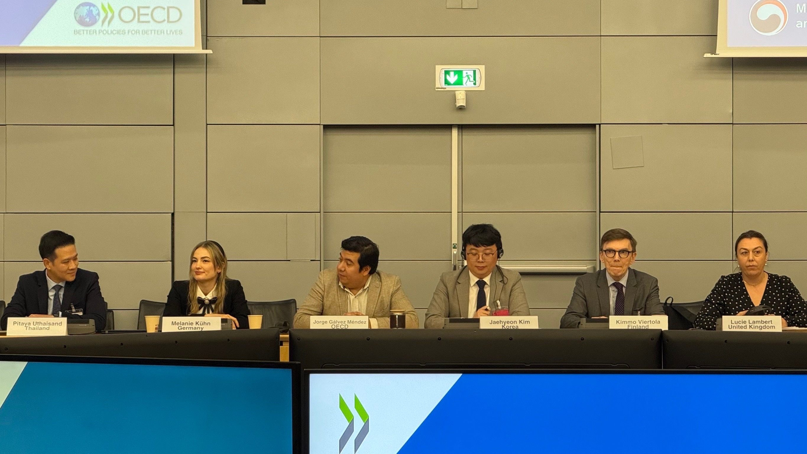 สคร. เข้าร่วมแลกเปลี่ยนประสบการณ์ระบบประเมินประสิทธิภาพและผลการดำเนินงานของรัฐวิสาหกิจกับประเทศสมาชิก OECD ในการประชุมเกี่ยวกับการกำกับดูแลกิจการที่ดีในรัฐวิสาหกิจ ที่จัดขึ้นโดยรัฐบาลเกาหลีร่วมกับ OECD