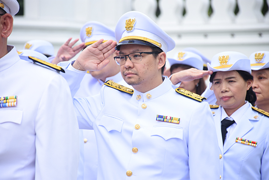 สคร. ร่วมสักการะพระบรมราชานุสาวรีย์พระบาทสมเด็จพระจอมเกล้าเจ้าอยู่หัว