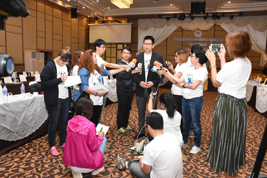 สื่อมวลชนสัมภาษณ์ นายเอกนิติ นิติทัณฑ์ประภาศ ผู้อำนวยการสำนักงานคณะกรรมการนโยบายรัฐวิสาหกิจ (สคร.) 
