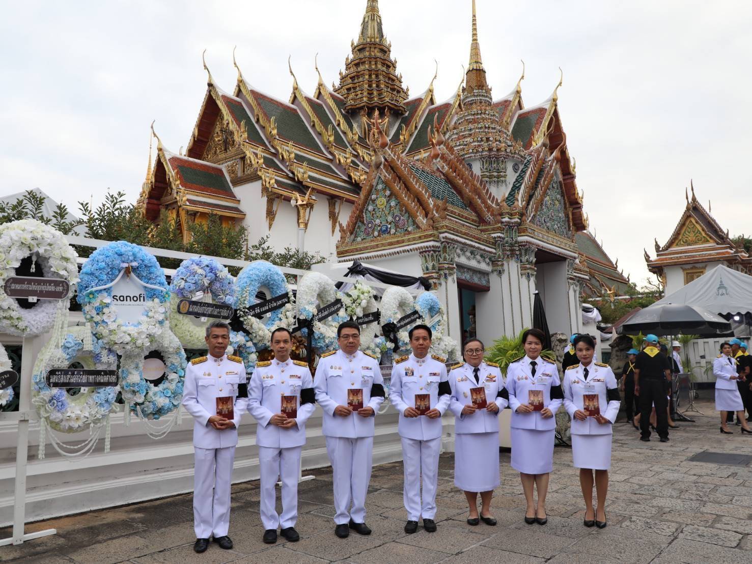 สำนักงานคณะกรรมการนโยบายรัฐวิสาหกิจ เข้าเฝ้าฯ ในพระพิธีธรรมสวดพระอภิธรรมพระบรมศพ สมเด็จพระนางเจ้าสิริกิติ์ พระบรมราชินีนาถ พระบรมราชชนนีพันปีหลวง
