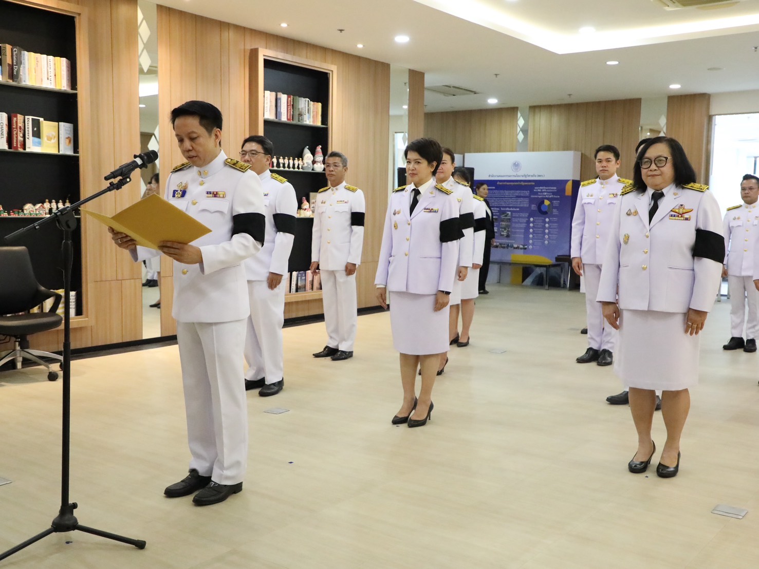 สำนักงานคณะกรรมการนโยบายรัฐวิสาหกิจ จัดพิธีลงนามถวายพระพรชัยมงคล พระบาทสมเด็จพระเจ้าอยู่หัว ฯ เนื่องในโอกาสวันฉัตรมงคล พุทธศักราช 2569