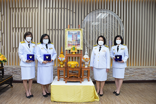 สคร. จัดพิธีรับพระราชทานเครื่องราชอิสริยาภรณ์ชั้นสายสะพาย ประจำปี 2564