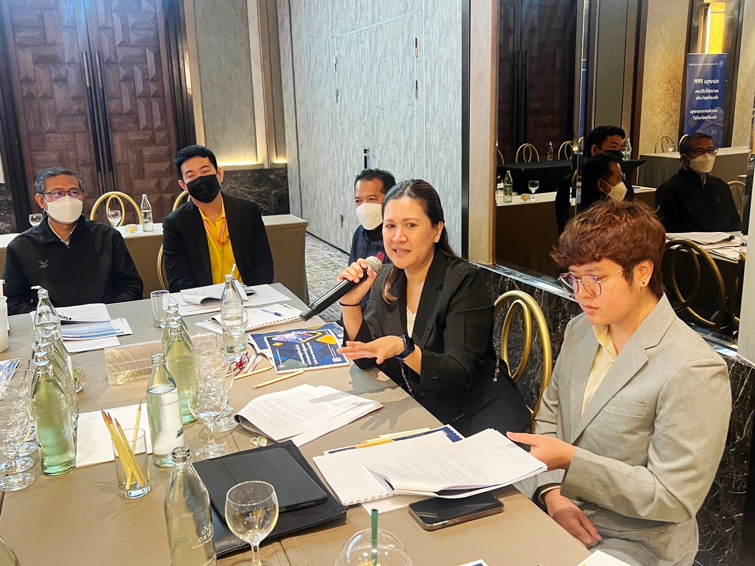 สำนักงานคณะกรรมการนโยบายรัฐวิสาหกิจ (สคร.) ได้จัดการอบรมเชิงปฏิบัติการเกี่ยวกับการร่วมลงทุนระหว่างรัฐและเอกชน