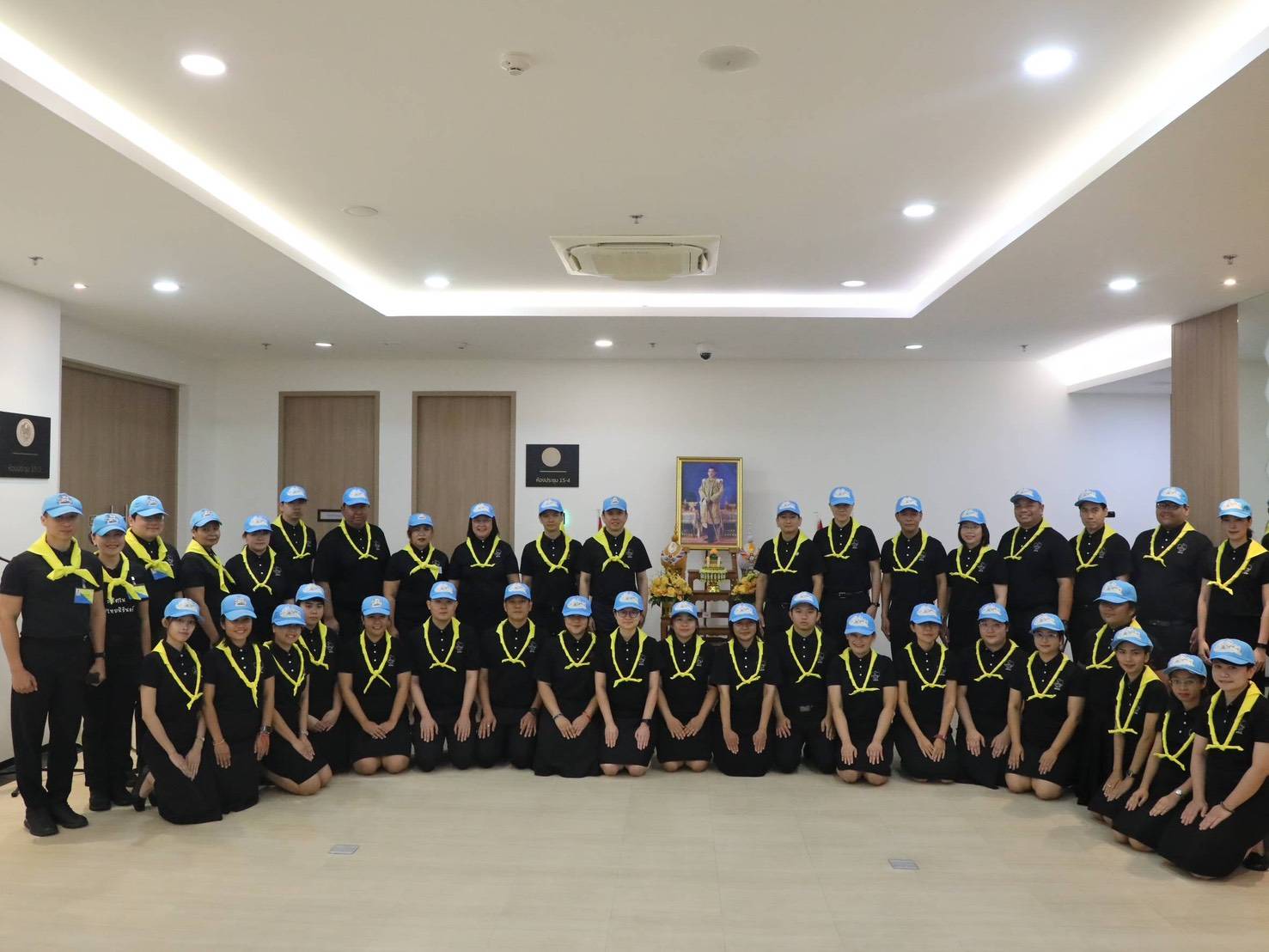 สำนักงานคณะกรรมการนโยบายรัฐวิสาหกิจ จัดพิธีรับมอบสิ่งของพระราชทาน หมวก และผ้าพันคอจิตอาสาพระราชทาน และการฝึกอบรมในหัวข้อ 