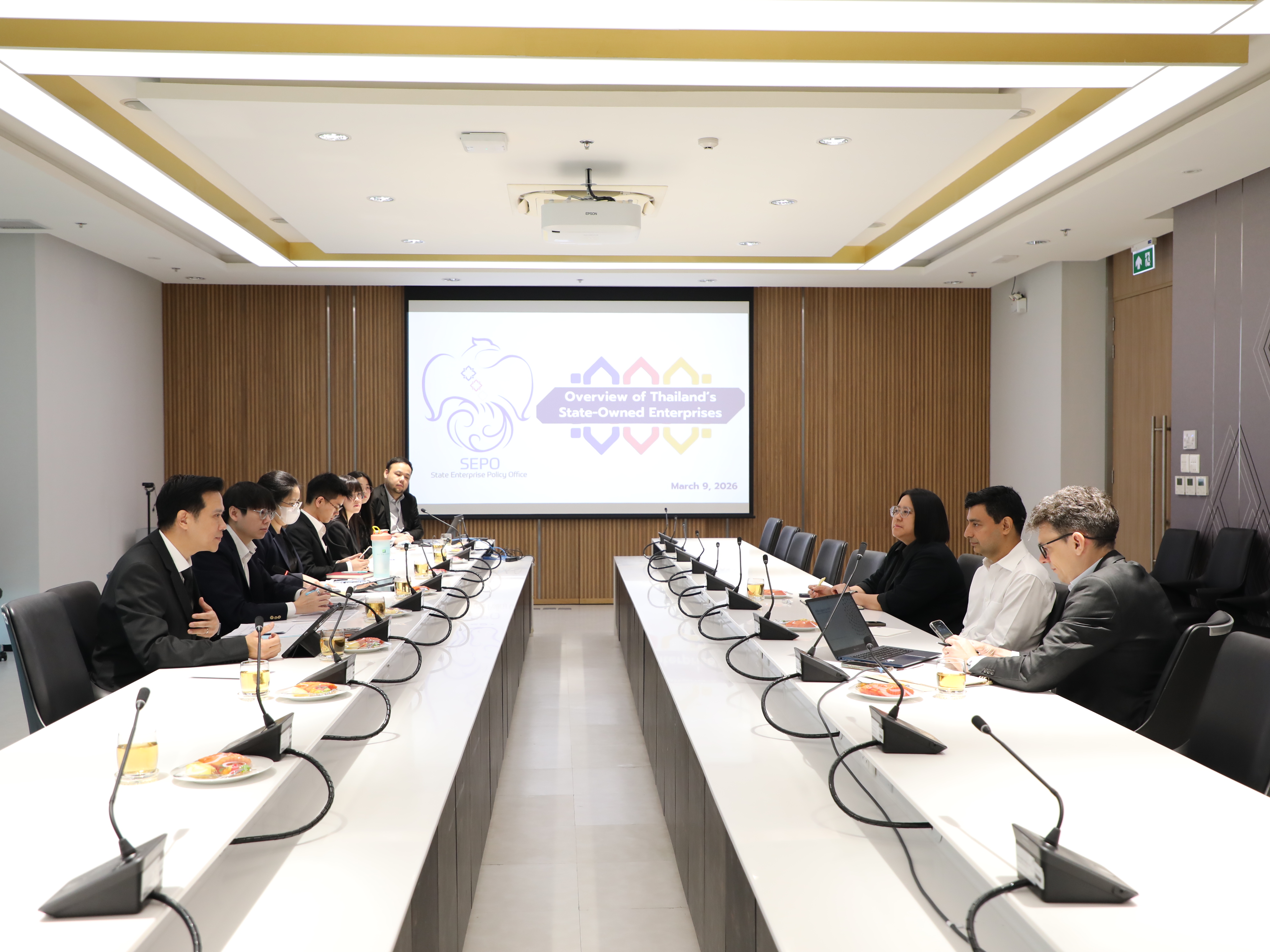 สคร. หารือกับคณะผู้แทน ADB เกี่ยวกับการส่งเสริมความร่วมมือด้านการพัฒนาตลาดการแข่งขัน การปฏิรูปรัฐวิสาหกิจ และการร่วมลงทุนระหว่างรัฐ และเอกชน (PPP) ในประเทศไทย