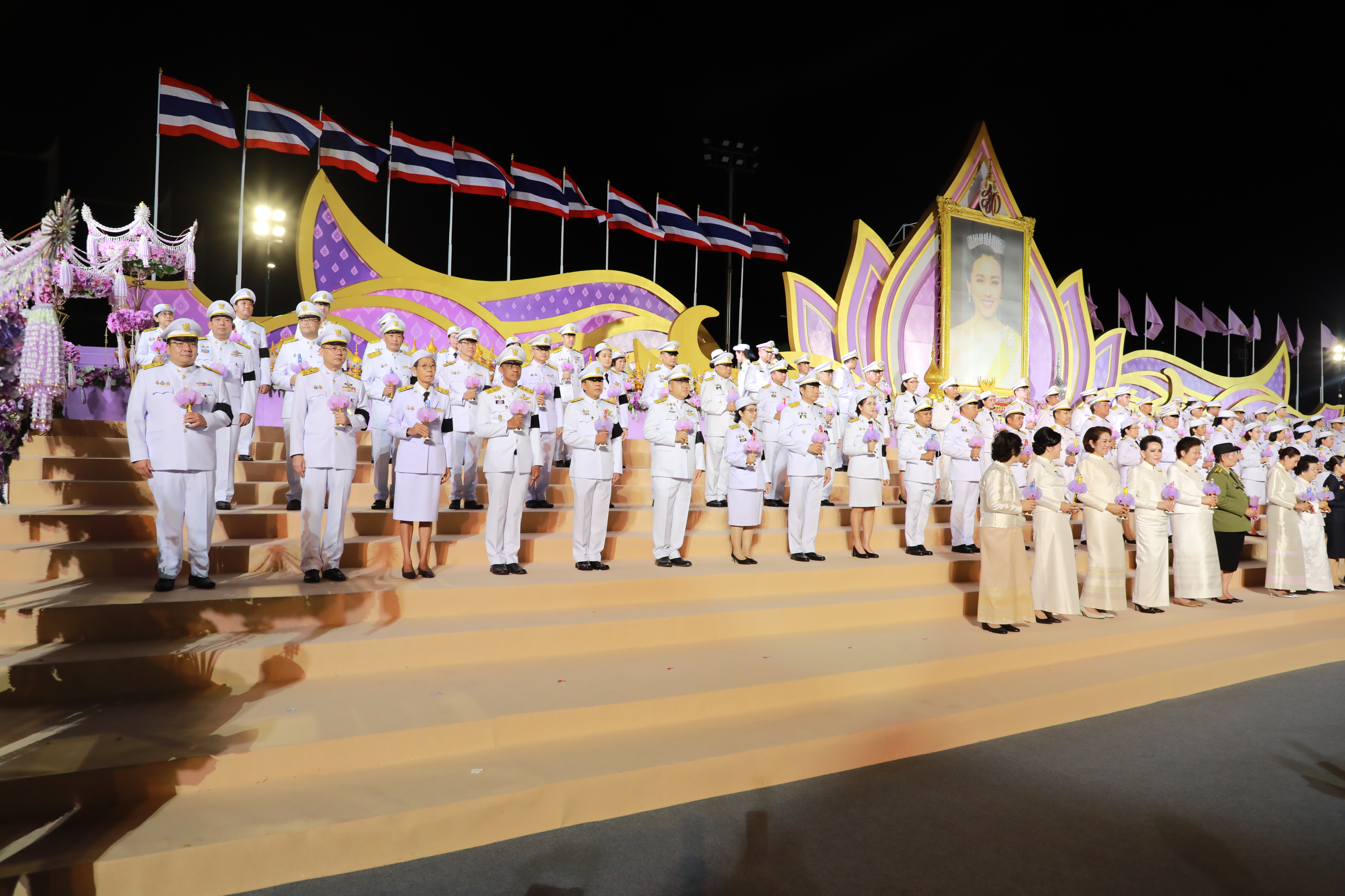 สำนักงานคณะกรรมการนโยบายรัฐวิสาหกิจ เข้าร่วมพิธีจุดเทียนถวายพระพรชัยมงคล สมเด็จพระนางเจ้าฯ พระบรมราชินี เนื่องในโอกาสพระราชพิธีมหามงคลเฉลิมพระชนมพรรษา 4 รอบ สมเด็จพระนางเจ้าฯ พระบรมราชินี 3 มิถุนายน 2569