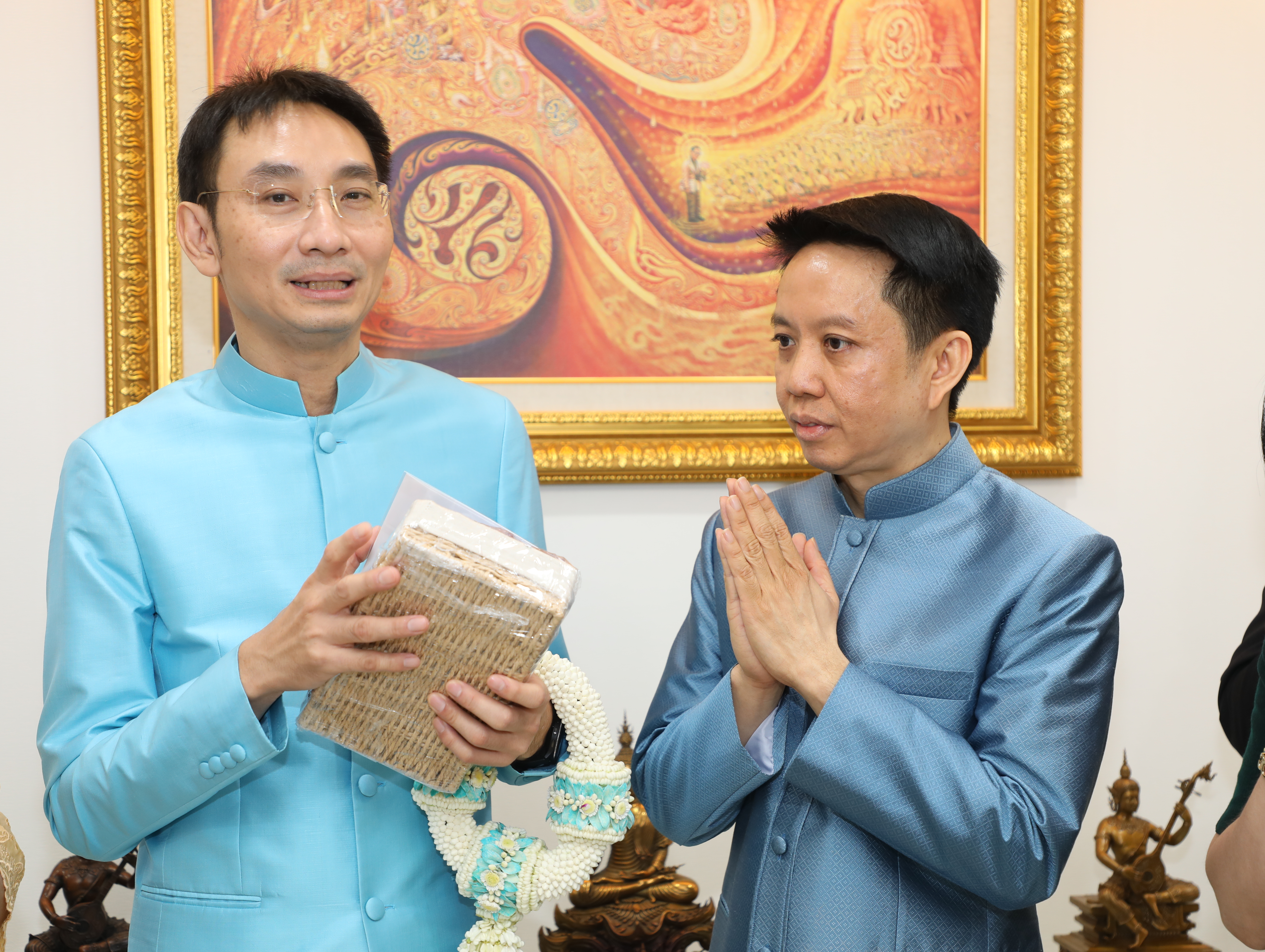 สคร. ร่วมอวยพรและขอพรปีใหม่ 2567 ผู้บริหารระดับสูงกระทรวงการคลัง