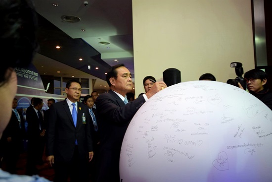 สคร. จัดงานมอบรางวัลรัฐวิสาหกิจดีเด่น ปี 2561 “รวมพลังรัฐวิสาหกิจ พัฒนาเศรษฐกิจไทย ก้าวไกลอย่างยั่งยืน”