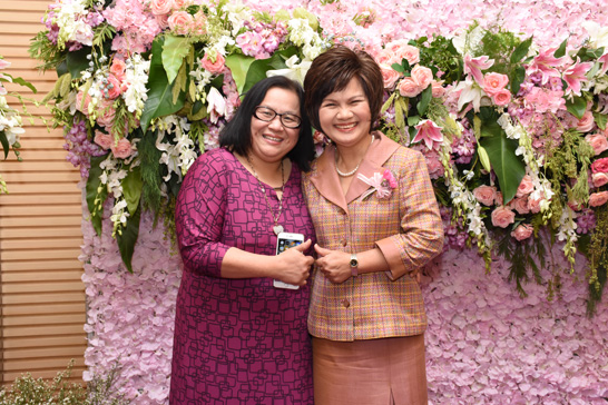 สคร. ร่วมพิธีมอบโล่ที่ระลึกผู้เกษียณอายุราชการ ประจำปีงบประมาณ พ.ศ. 2559