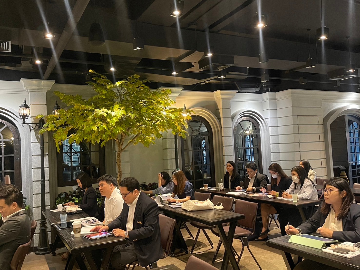 สำนักงานคณะกรรมการนโยบายรัฐวิสาหกิจ (สคร.) ได้จัดการอบรมเชิงปฏิบัติการเกี่ยวกับ การร่วมลงทุนระหว่างรัฐและเอกชน 