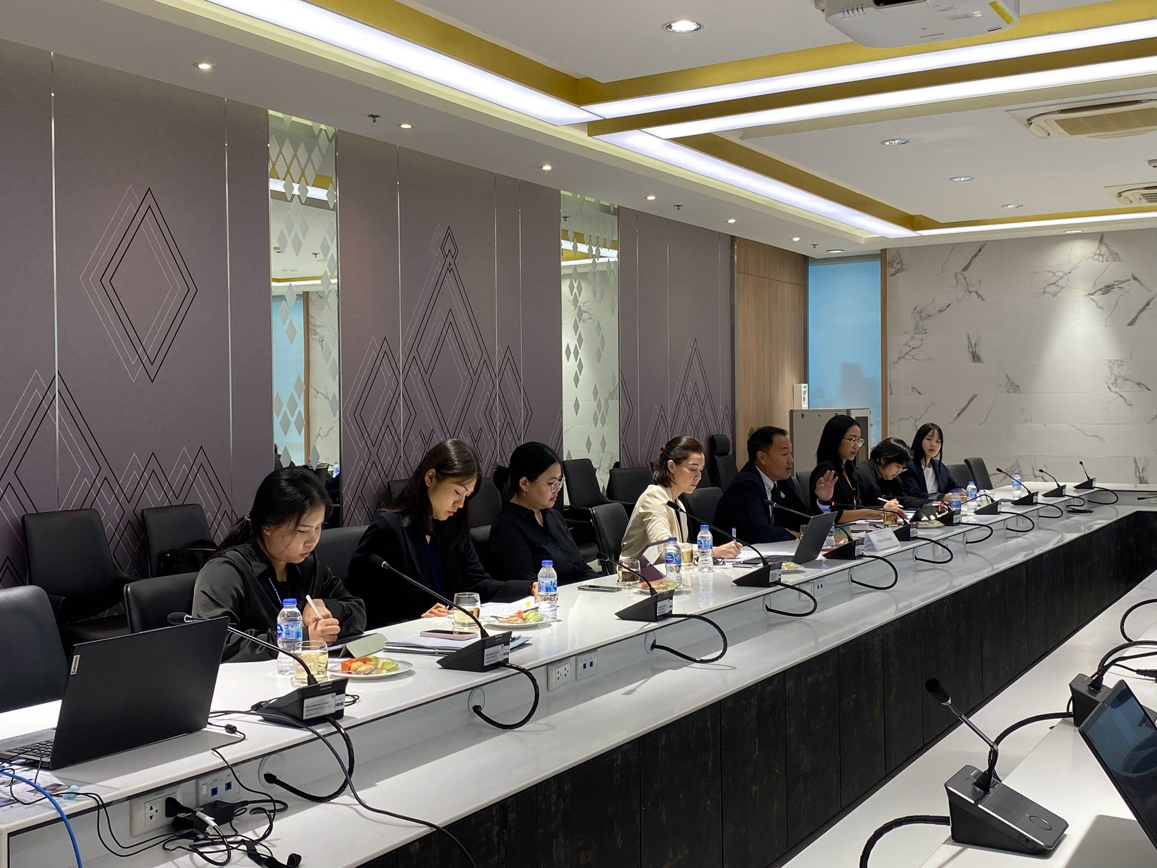 Road to OECD Accession Process: Day 1 การประชุมหารือร่วมกับผู้แทน OECD และหน่วยงานที่เกี่ยวข้องกับการกำกับดูแลกิจการรัฐวิสาหกิจ 