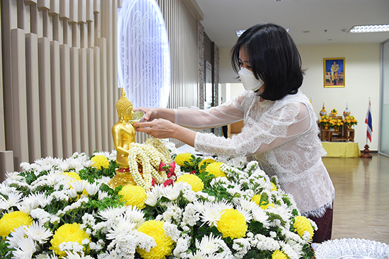 สคร. จัดกิจกรรมสรงน้ำพระพุทธรูปประจำ สคร. เนื่องในเทศกาลวันสงกรานต์ พ.ศ. 2565