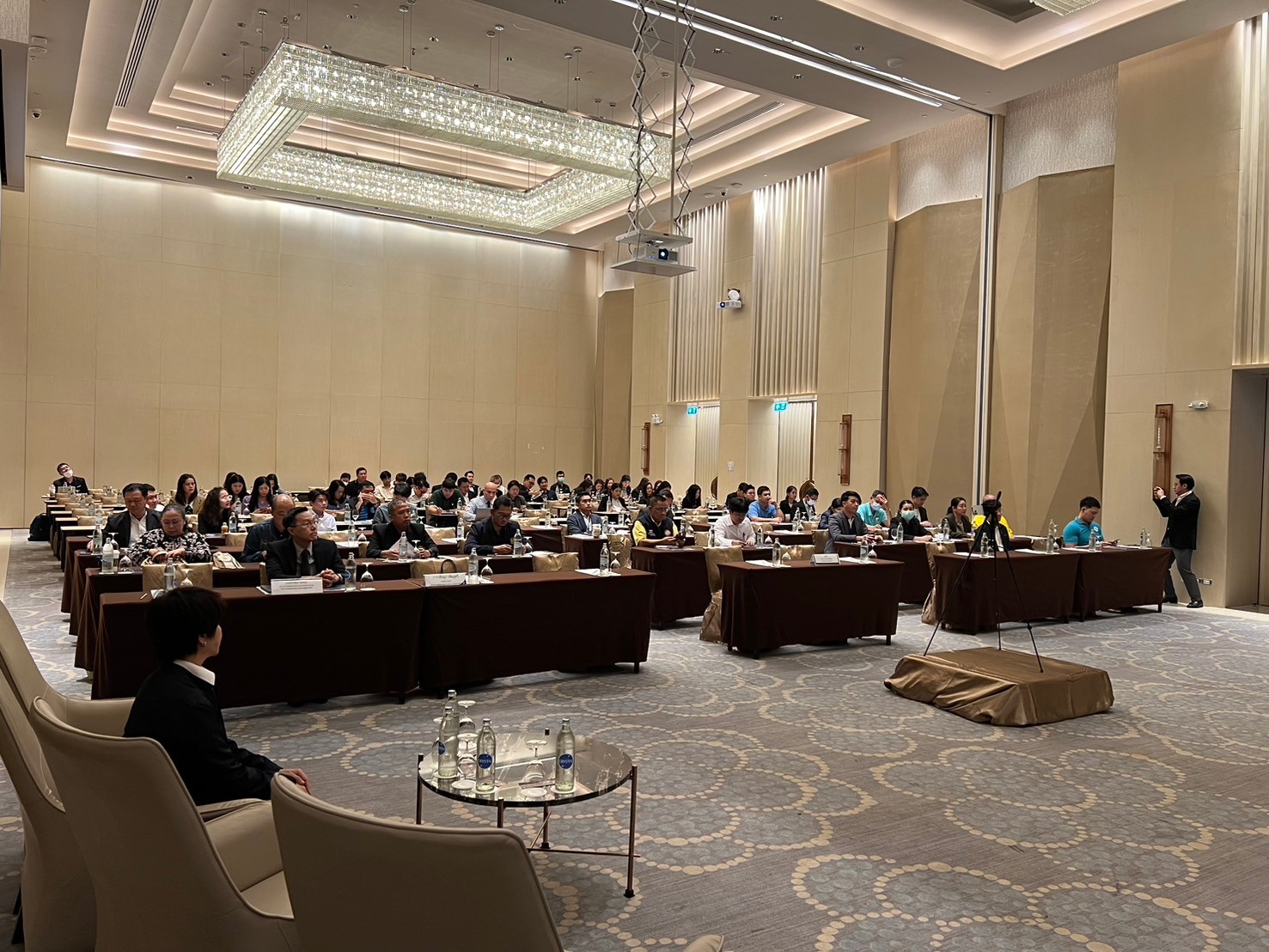 สำนักงานคณะกรรมการนโยบายรัฐวิสาหกิจ (สคร.) จัดงานสัมมนาสร้างความรู้ความเข้าใจเกี่ยวกับการร่วมลงทุนระหว่างรัฐและเอกชน (สัมมนาฯ)