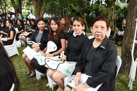 สคร. ร่วมพิธีปิดงานตลาดนัดกระทรวงการคลัง : ทำดีเพื่อพ่อ