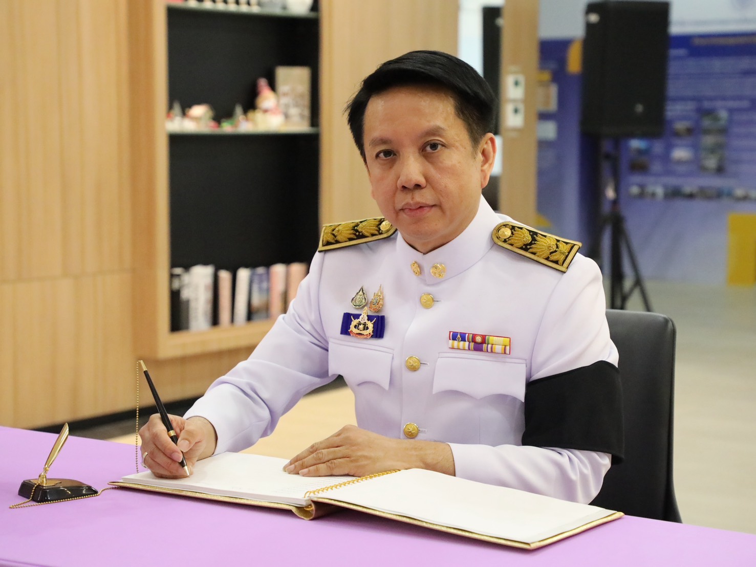 สำนักงานคณะกรรมการนโยบายรัฐวิสาหกิจ จัดพิธีถวายพระพรชัยมงคล สมเด็จพระนางเจ้าฯ พระบรมราชินี เนื่องในโอกาสพระราชพิธีมหามงคลเฉลิมพระชนมพรรษา 4 รอบ สมเด็จพระนางเจ้าฯ พระบรมราชินี 3 มิถุนายน 2569