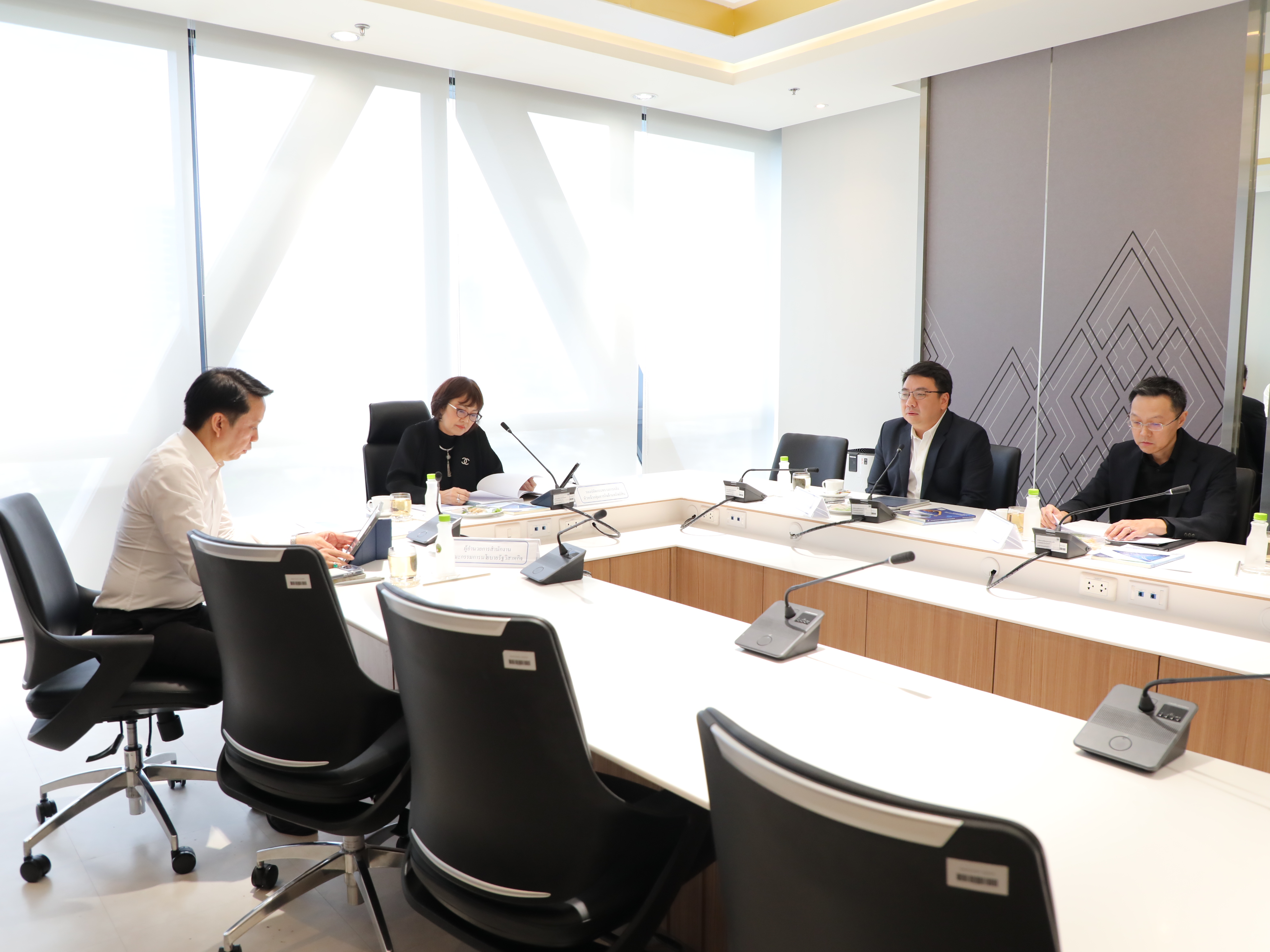 สำนักงานคณะกรรมการนโยบายรัฐวิสาหกิจ ได้จัดประชุมคณะกรรมการกองทุนส่งเสริมการร่วมลงทุนระหว่างรัฐและเอกชน (กองทุนฯ) ครั้งที่ 2/2569