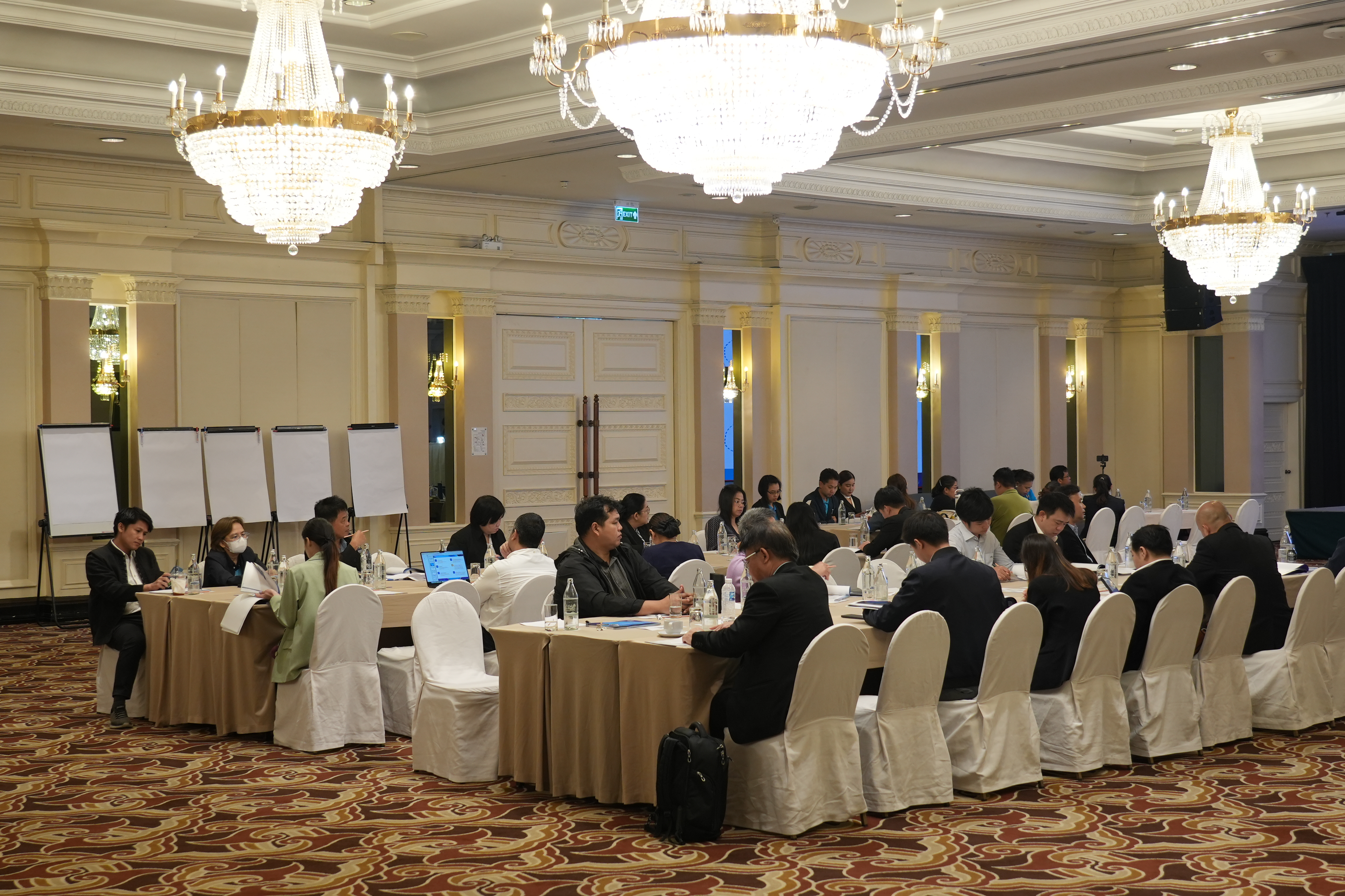 สำนักงานคณะกรรมการนโยบายรัฐวิสาหกิจ จัดสัมมนาเชิงปฏิบัติการเพื่อสร้างความรู้ความเข้าใจเกี่ยวกับการร่วมลงทุนระหว่างรัฐและเอกชน (Public Private Partnership : PPP) (สัมมนา) 