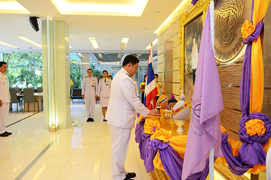 สคร. ร่วมพิธีลงนามถวายพระพรสมเด็จพระนางเจ้า ฯ พระบรมราชินี