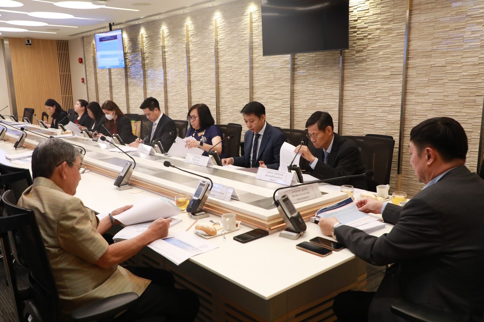 สำนักงานคณะกรรมการนโยบายรัฐวิสาหกิจ (สคร.) จัดการประชุมคณะกรรมการกลั่นกรองกรรมการรัฐวิสาหกิจ ครั้งที่ 4/2567 