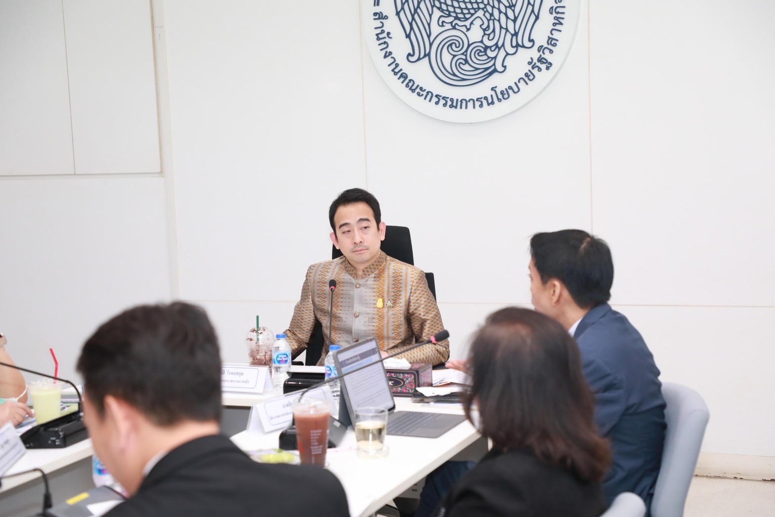 นายเผ่าภูมิ โรจนสกุล รัฐมนตรีช่วยว่าการกระทรวงการคลัง เข้าตรวจเยี่ยมพร้อมมอบนโยบายการปฏิบัติงานให้กับ สคร.