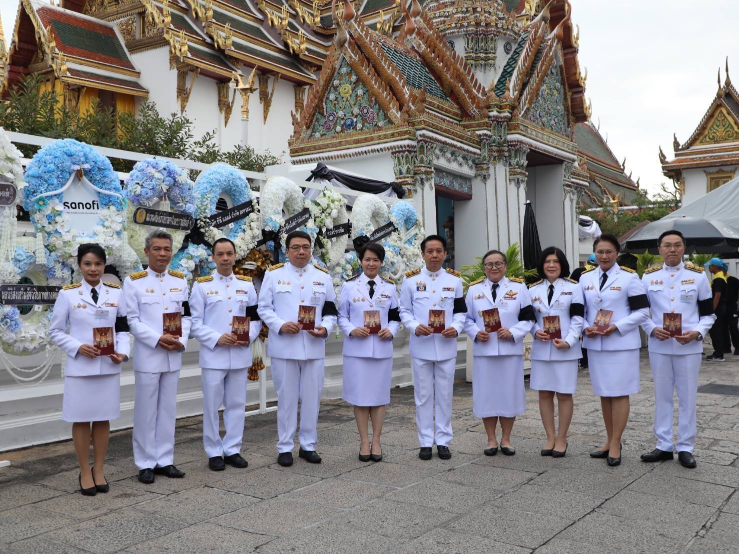 สำนักงานคณะกรรมการนโยบายรัฐวิสาหกิจ เข้าเฝ้าฯ ในพระพิธีธรรมสวดพระอภิธรรมพระบรมศพ สมเด็จพระนางเจ้าสิริกิติ์ พระบรมราชินีนาถ พระบรมราชชนนีพันปีหลวง
