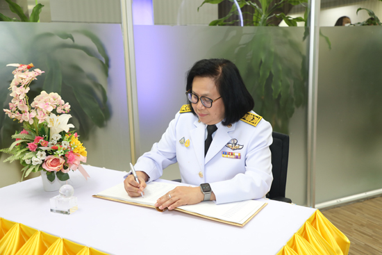 สคร. จัดพิธีถวายพระพรชัยมงคล เเละพิธีถวายสัตย์ปฏิญาณเพื่อเป็นข้าราชการที่ดีเเละพลังของเเผ่นดิน เนื่องในโอกาสวันเฉลิมพระชนมพรรษา พระบาทสมเด็จพระเจ้าอยู่หัว 28 กรกฎาคม 2566