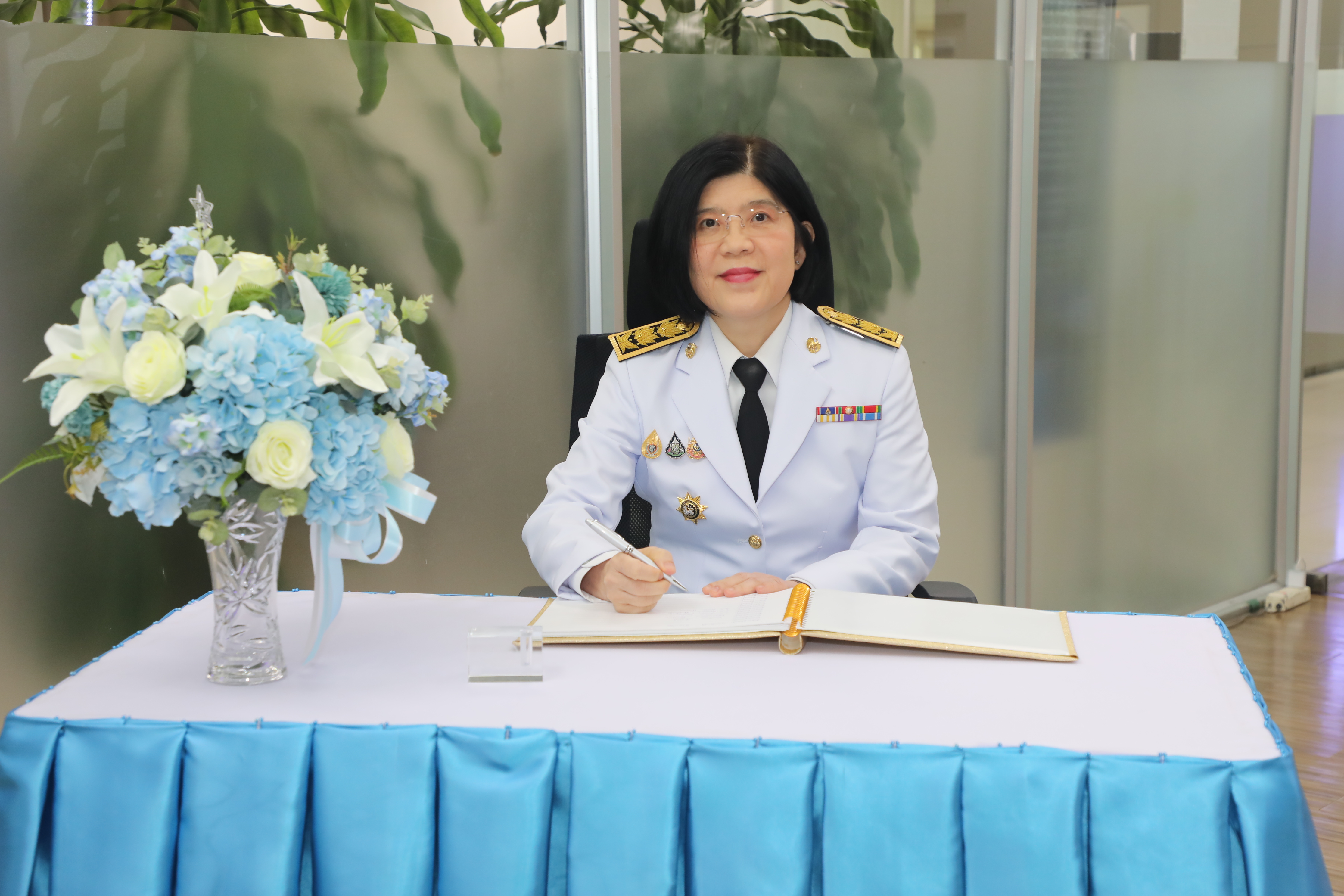 สคร. จัดพิธีถวายพระพรชัยมงคล และร่วมลงนามถวายพระพรชัยมงคล เนื่องในโอกาสวันเฉลิมพระชนมพรรษา สมเด็จพระนางเจ้าสิริกิติ์ พระบรมราชินีนาถ พระบรมราชชนนีพันปีหลวง 12 สิงหาคม 2567