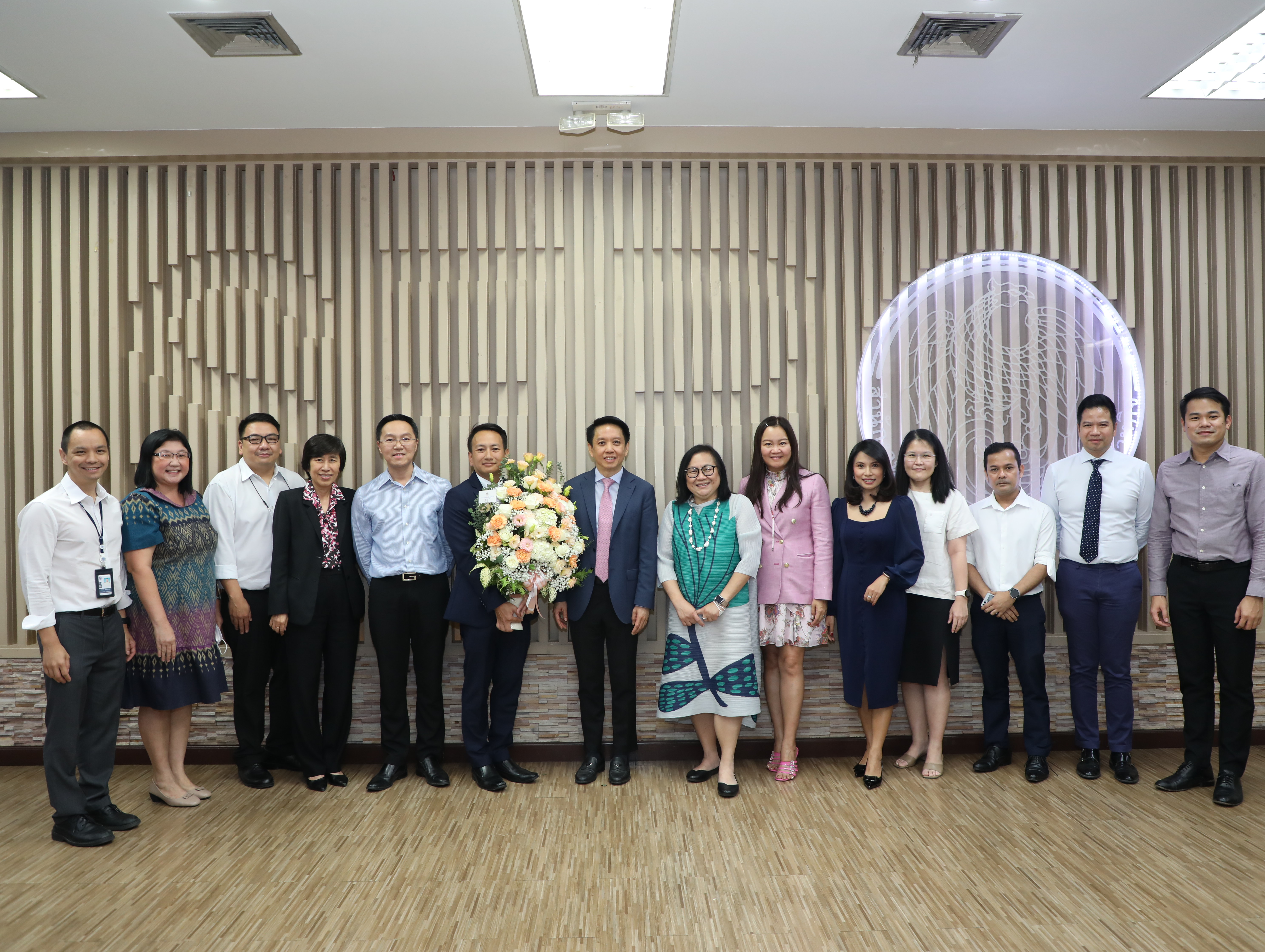 สคร. ร่วมแสดงความยินดีเนื่องในโอกาสนายพลจักร นิ่มวัฒนา ได้รับการแต่งตั้งให้ดำรงตำแหน่งรองผู้อำนวยการ สคร. 