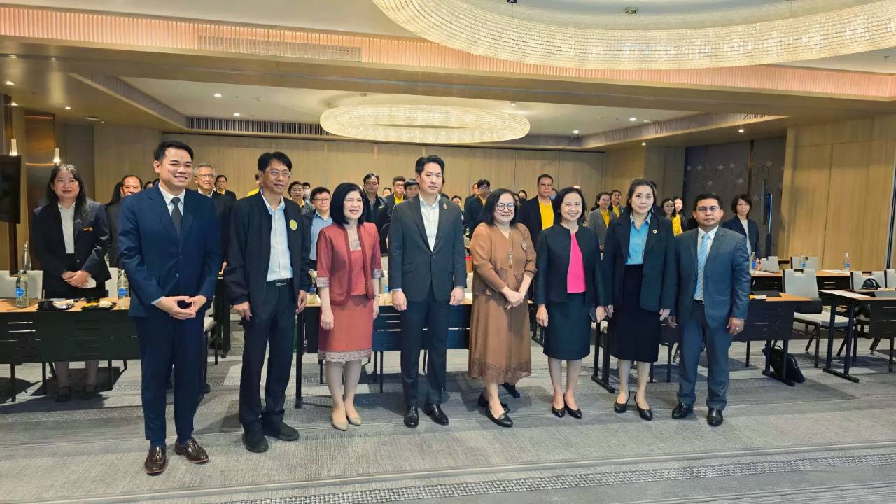 สำนักงานคณะกรรมการนโยบายรัฐวิสาหกิจ สนับสนุนวิทยากรโครงการในการฝึกอบรบพัฒนาความรู้ความสามารถของบุคลากรองค์การคลังสินค้า