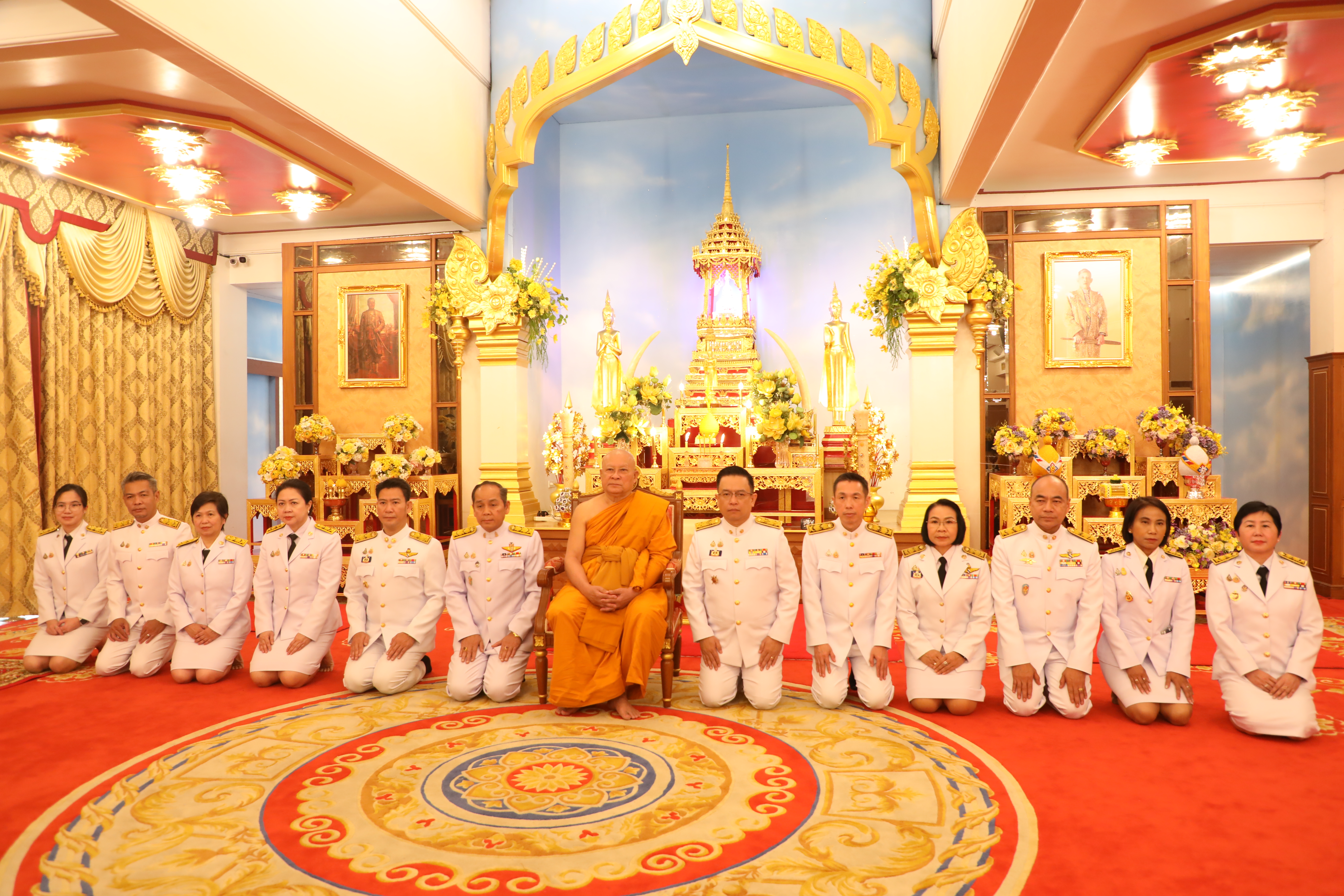 สำนักงานคณะกรรมการนโยบายรัฐวิสาหกิจ ร่วมพิธีเจริญพระพุทธมนต์ถวายพระราชกุศล เฉลิมพระเกียรติพระบาทสมเด็จพระเจ้าอยู่หัว เนื่องในโอกาสพระราชพิธีสมมงคลพระชนมายุเท่าพระบาทสมเด็จพระพุทธยอดฟ้าจุฬาโลกมหาราช