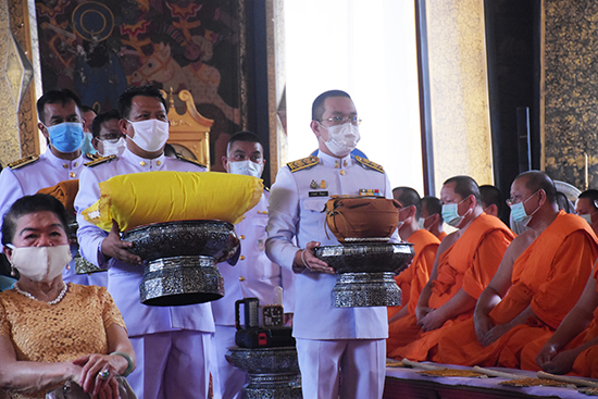สคร. ร่วมพิธีถวายผ้ากฐินพระราชทานกระทรวงการคลังประจำปี พ.ศ. 2563