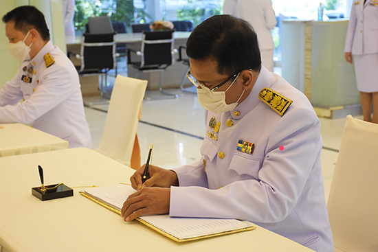 สคร. เข้าร่วมพิธีลงนามถวายพระพรชัยมงคล สมเด็จฯพระพันปีหลวง