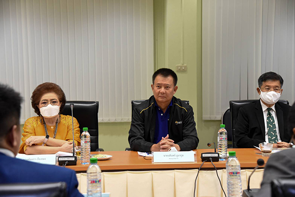 คณะอนุกรรมการประเมินผลการดำเนินงานรัฐวิสาหกิจ สาขาเกษตรและสาขาทรัพยากรธรรมชาติ (คณะอนุกรรมการฯ) และสำนักงานคณะกรรมการนโยบายรัฐวิสาหกิจ (สคร.) เข้าตรวจเยี่ยมองค์การตลาดเพื่อเกษตรกร (อ.ต.ก.)