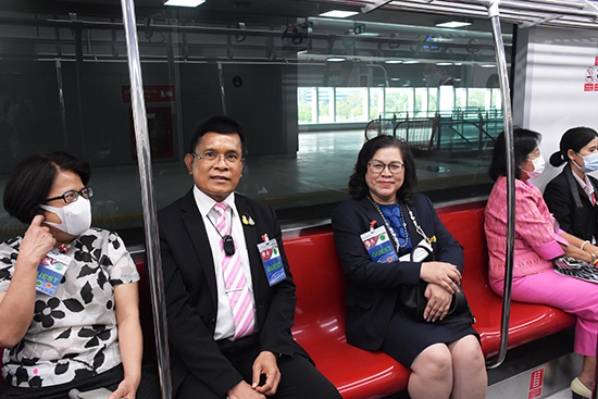 สคร. ร่วมลงพื้นที่ตรวจเยี่ยมสถานีกลางบางซื่อและโครงการระบบรถไฟชานเมือง (สายสีแดง) กับนายกรัฐมนตรี