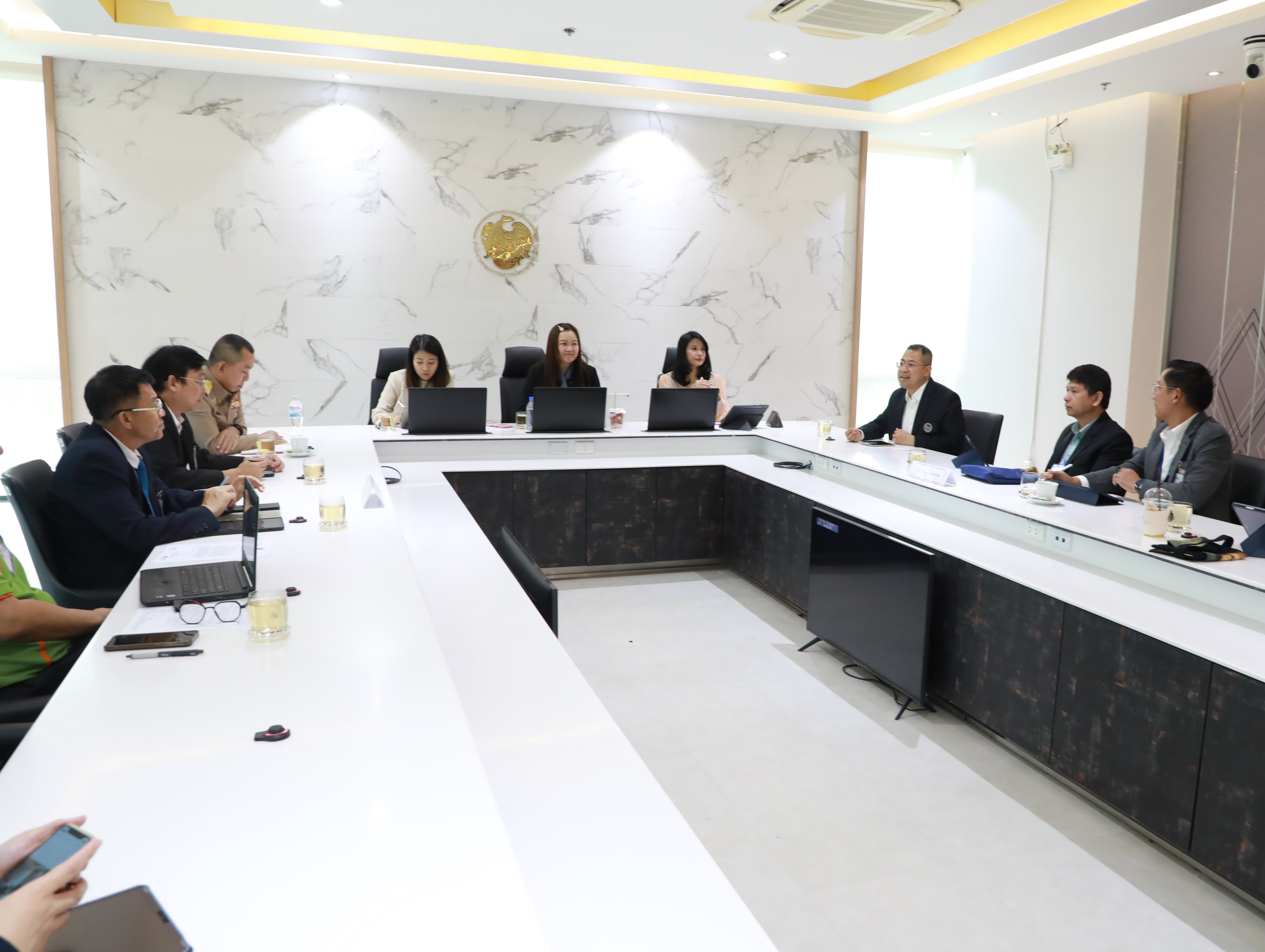 สำนักงานคณะกรรมการนโยบายรัฐวิสาหกิจ ได้จัดให้มีการประชุมร่วมกับการท่าเรือแห่งประเทศไทย (กทท.) และบริษัท อู่กรุงเทพ จำกัด (บอท.) เพื่อหารือแนวทางการบริหารสัญญาโครงการงานจ้างเหมาต่อเรือขุดแบบยุ้งดินขนาดความจุ ไม่น้อยกว่า 2,500 ลูกบาศก์เมตร จำนวน 1 ลำ