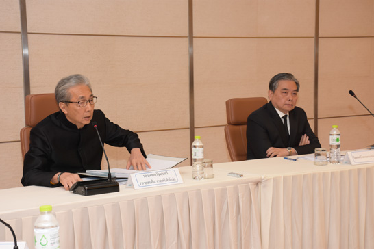 นายสมคิด จาตุศรีพิทักษ์ รองนายกรัฐมนตรี เป็นประธาน ซึ่งในการประชุมครั้งนี้มี นายอภิศักดิ์ ตันติวรวงศ์ รัฐมนตรีว่าการกระทรวงการคลัง เข้าร่วมด้วย