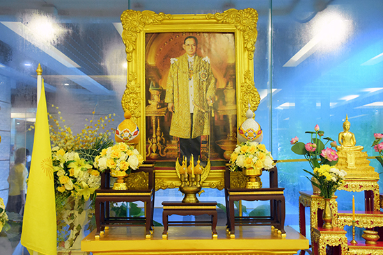 สคร. ร่วมตักบาตรถวายพระราชกุศลแด่ในหลวงรัชกาลที่ 9