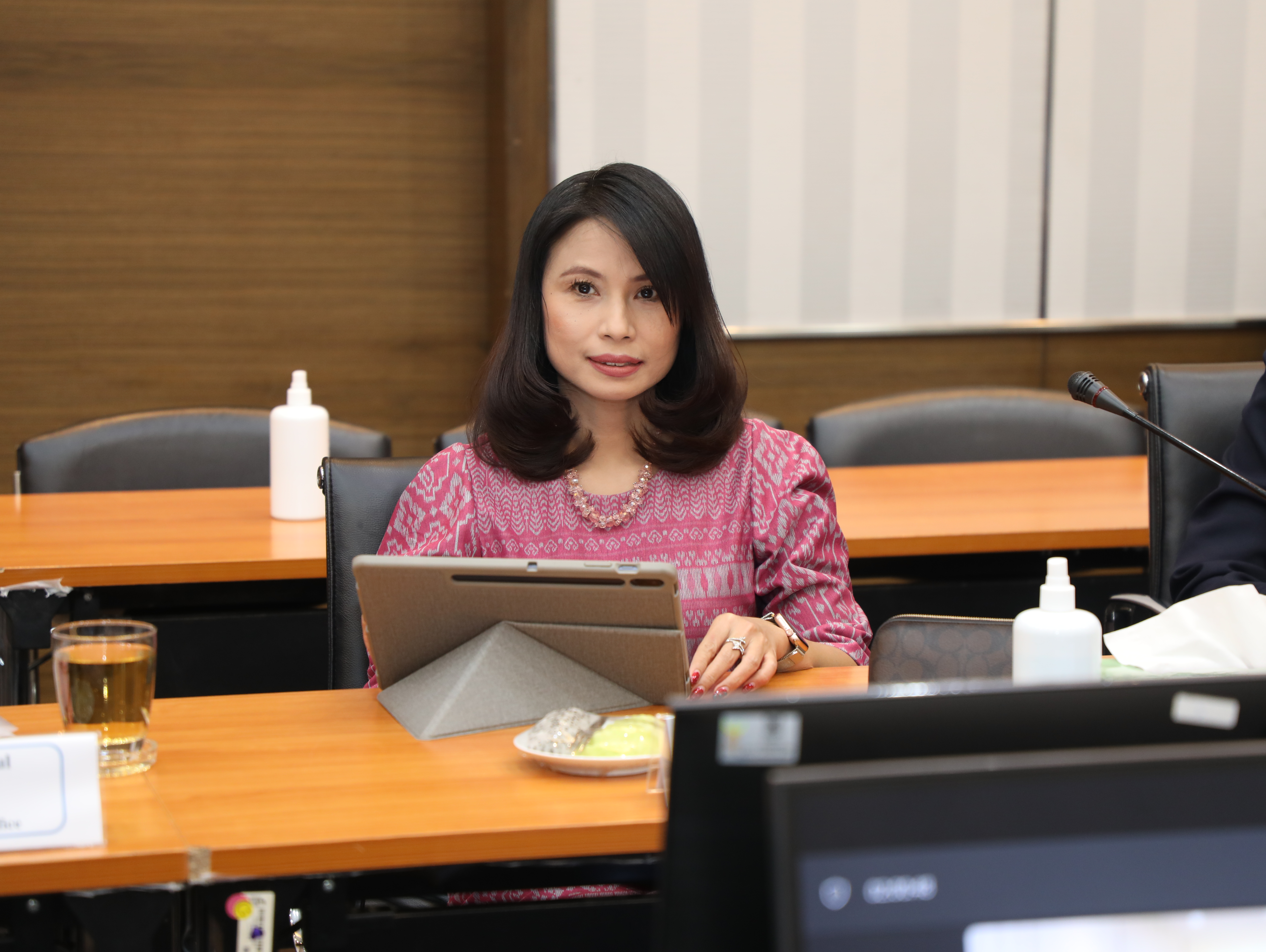 การประชุมหารือร่วมกับคณะผู้แทนองค์การเพื่อความร่วมมือทางเศรษฐกิจและการพัฒนา (OECD) สำหรับการจัดทำรายงานการประเมินสถานการณ์ของรัฐวิสาหกิจในภาพรวมด้านการกำกับดูแลกิจการที่ดีด้านการกำกับดูแลกิจการที่ดี