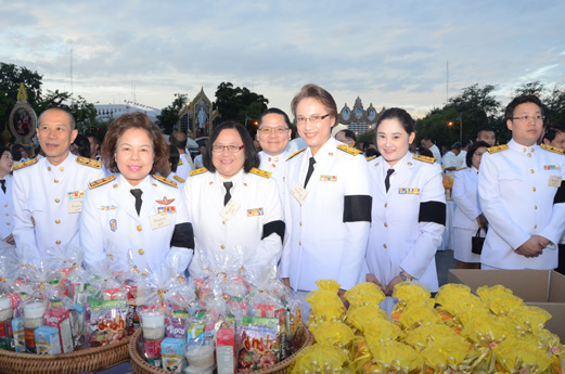 สคร. ร่วมพิธีทำบุญตักบาตรถวายพระราชกุศล และถวายพระพรชัยมงคลฯ