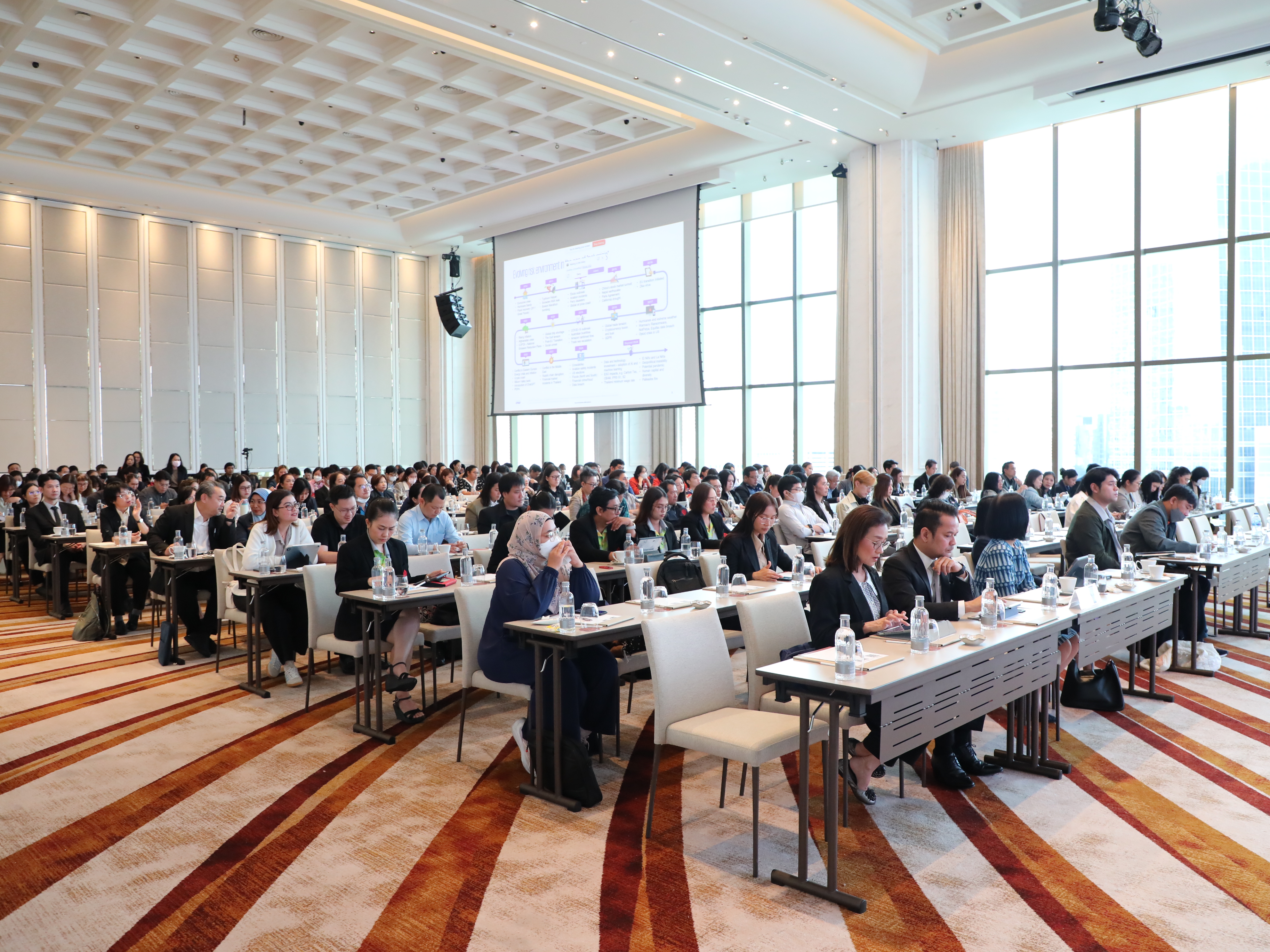 สำนักงานคณะกรรมการนโยบายรัฐวิสาหกิจจัดการสัมมนาและอบรมให้ความรู้ความเข้าใจเกี่ยวกับหลักเกณฑ์  แนวปฏิบัติ และคู่มือปฏิบัติเกี่ยวกับการบริหารความเสี่ยงและการควบคุมภายในสำหรับรัฐวิสาหกิจ ปี 2568