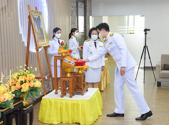 สคร. จัดพิธีรับพระราชทานเครื่องราชอิสริยาภรณ์ชั้นสายสะพาย ประจำปี 2563