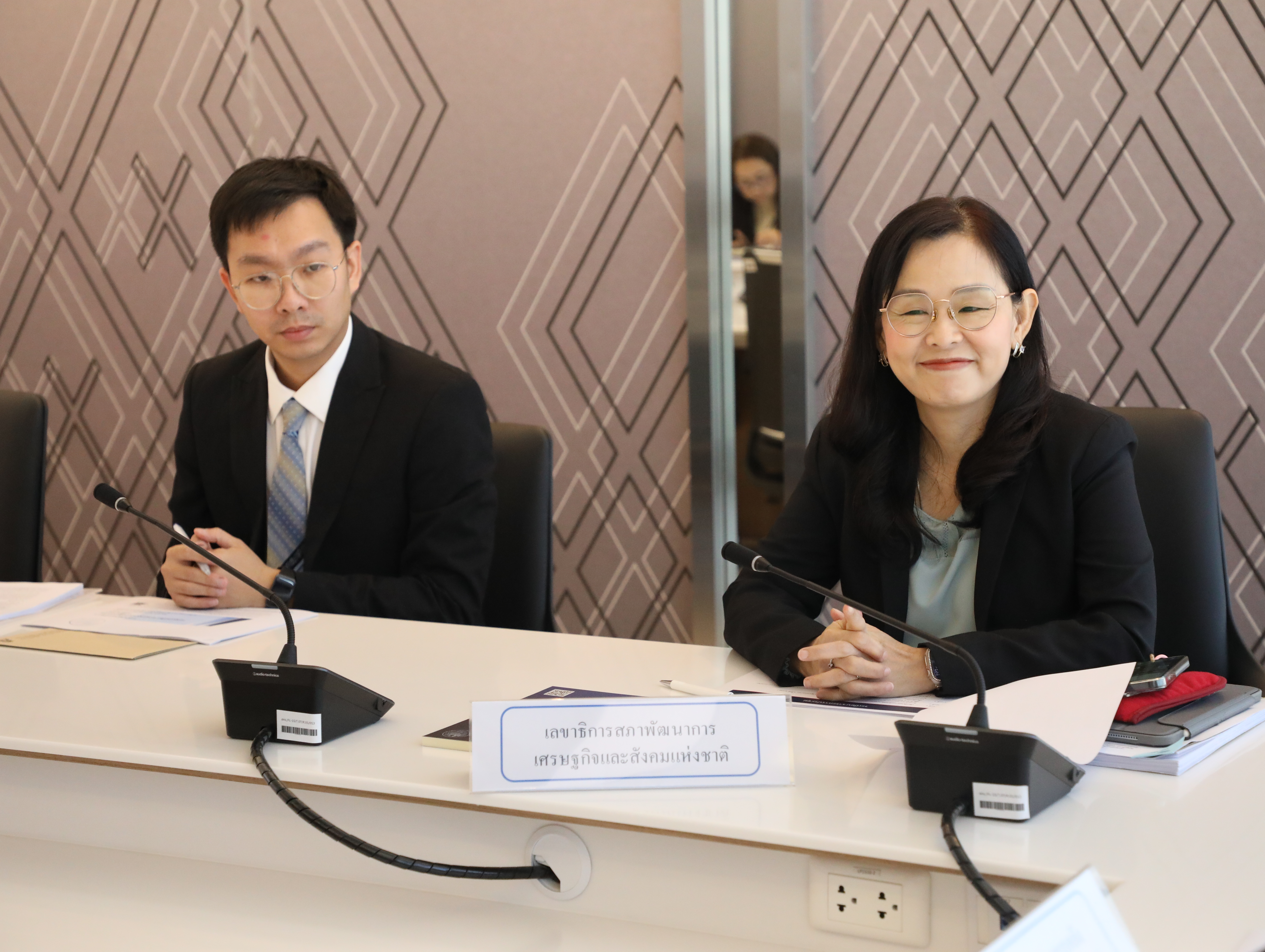 สำนักงานคณะกรรมการนโยบายรัฐวิสาหกิจ (สคร.) ได้จัดประชุมคณะกรรมการกองทุนส่งเสริมการร่วมลงทุนระหว่างรัฐและเอกชน (กองทุนฯ) ครั้งที่ 4/2567 