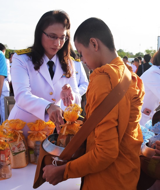 สคร.ร่วมพิธีทำบุญตักบาตรถวายเป็นพระราชกุศลแด่ สมเด็จพระนางเจ้าสิริกิติ์ พระบรมราชินีนาถ ในรัชกาลที่ 9 เนื่องในโอกาสมหามงคลเฉลิมพระชนมพรรษา 86 พรรษา 12 สิงหาคม