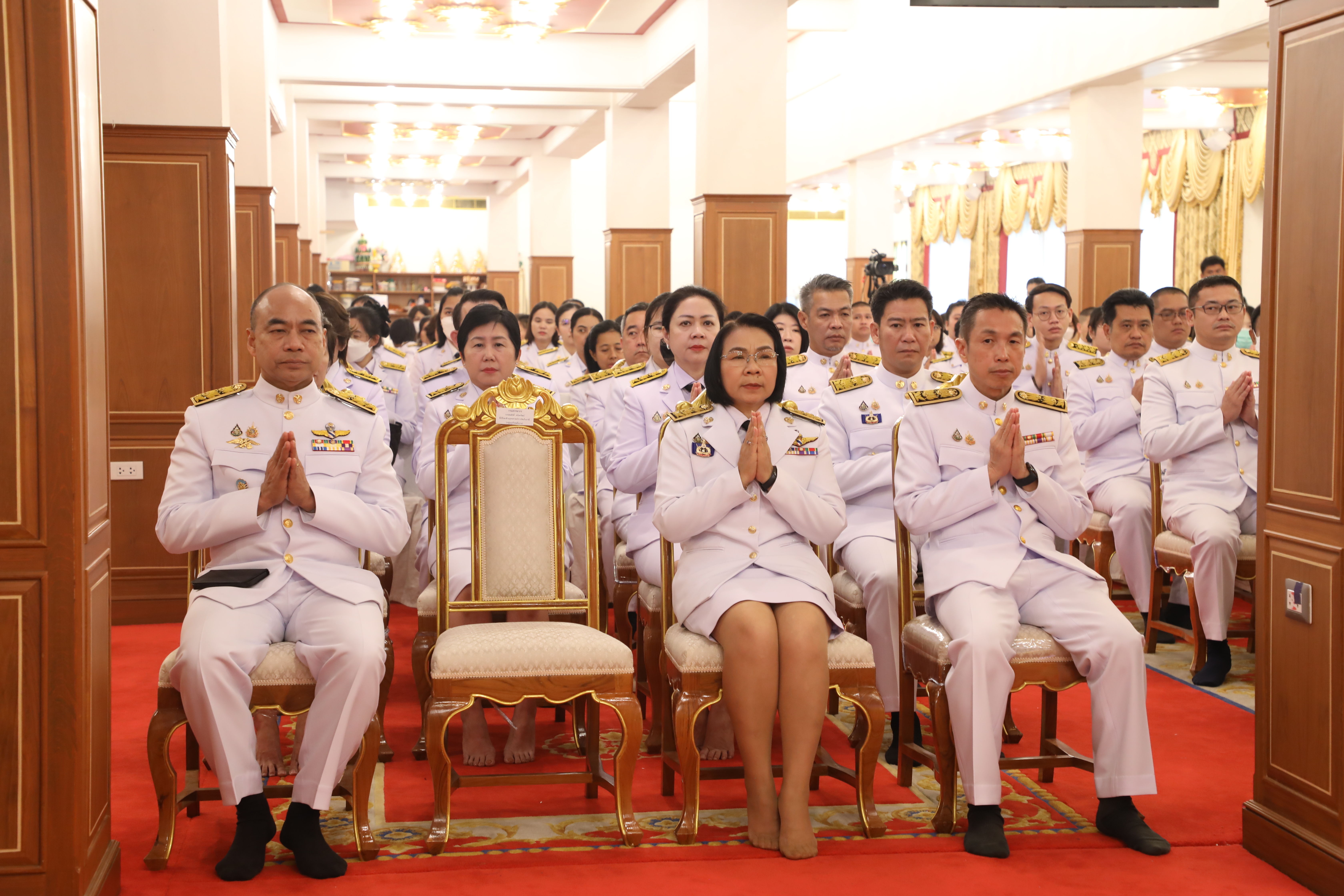 สำนักงานคณะกรรมการนโยบายรัฐวิสาหกิจ ร่วมพิธีเจริญพระพุทธมนต์ถวายพระราชกุศล เฉลิมพระเกียรติพระบาทสมเด็จพระเจ้าอยู่หัว เนื่องในโอกาสพระราชพิธีสมมงคลพระชนมายุเท่าพระบาทสมเด็จพระพุทธยอดฟ้าจุฬาโลกมหาราช