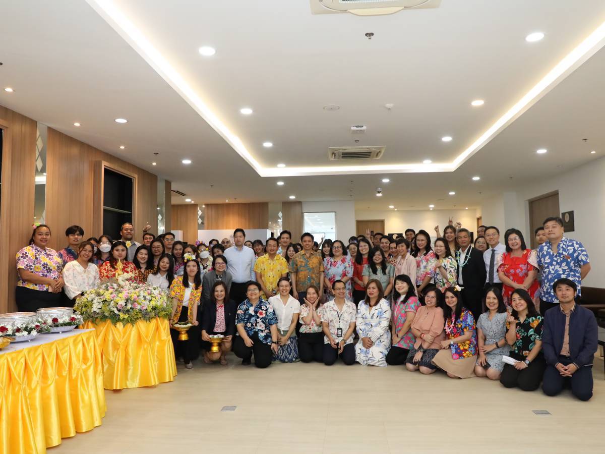 สำนักงานคณะกรรมการนโยบายรัฐวิสาหกิจ จัดพิธีสรงน้ำพระ เนื่องในวันสงกรานต์ พุทธศักราช 2568