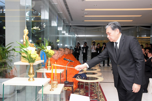 สคร. ร่วมพิธีทำบุญตักบาตรเพื่อถวายเป็นพระราชกุศลแด่ ร.9