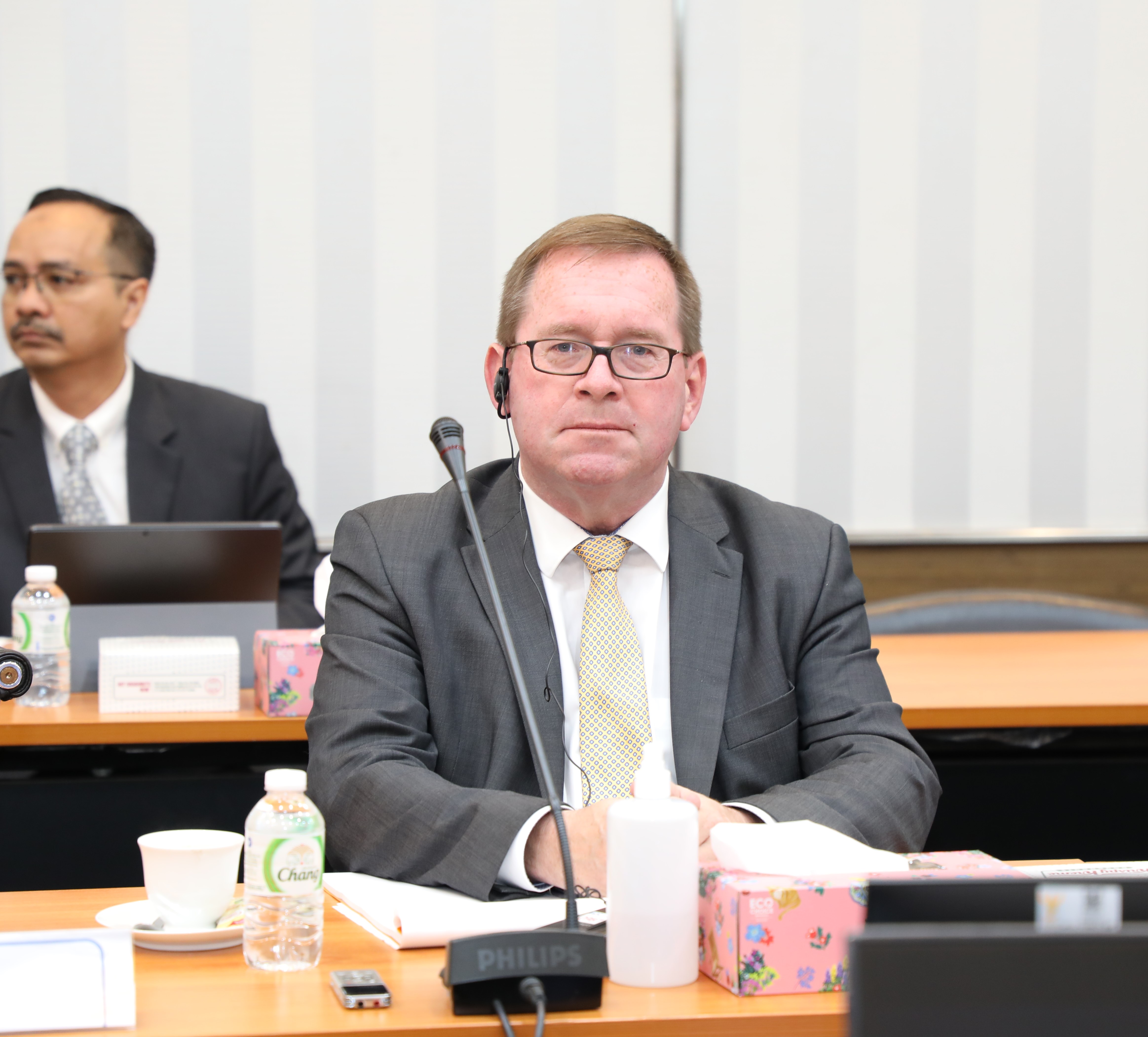 สำนักงานคณะกรรมการนโยบายรัฐวิสาหกิจ (สคร.) ในฐานะหน่วยงานหลักในการกำกับดูแลรัฐวิสาหกิจได้จัดการประชุมหารือร่วมกับคณะผู้แทนองค์การเพื่อความร่วมมือทางเศรษฐกิจและการพัฒนา (OECD)