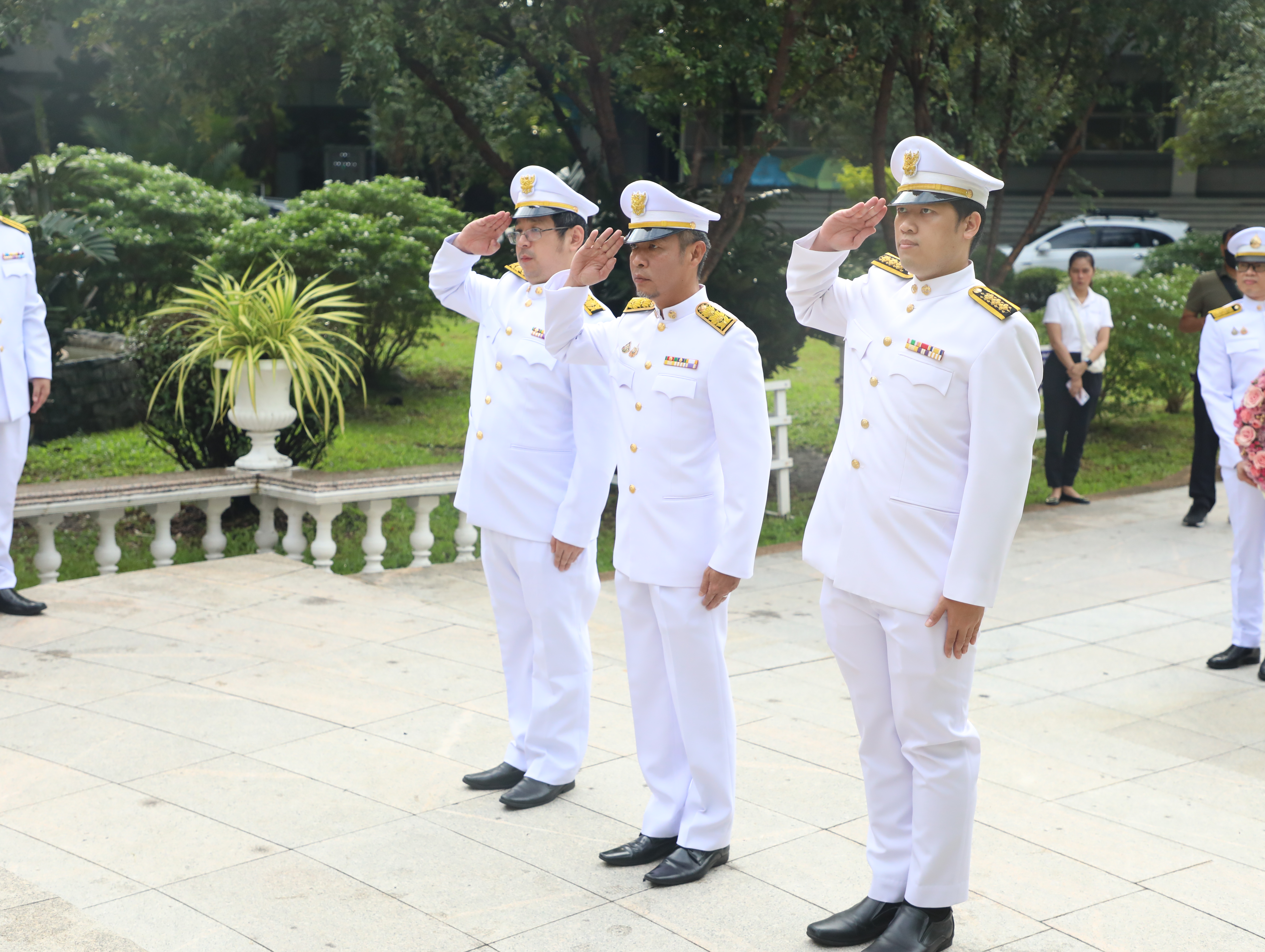 สคร. ร่วมพิธีวางพวงมาลาสักการะพระบรมราชานุสาวรีย์พระบาทสมเด็จพระจุลจอมเกล้าเจ้าอยู่หัว (รัชกาลที่ 5 ) ประจำปี 2567