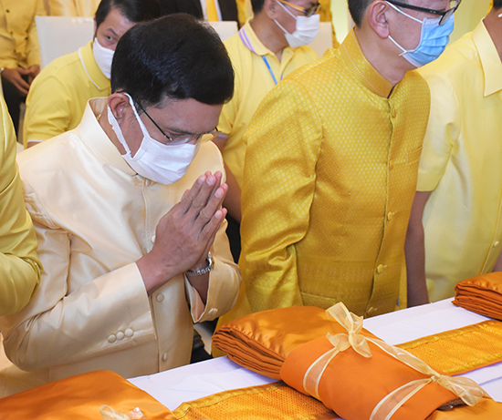สคร. ร่วมตักบาตรถวายพระราชกุศลแด่ในหลวงรัชกาลที่ 9