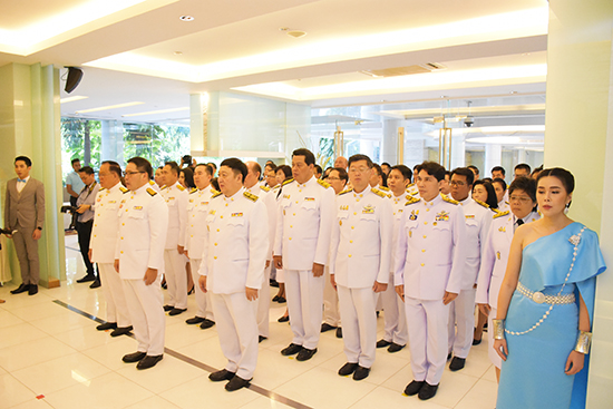 สคร.ร่วมพิธีทำบุญตักบาตรพระสงฆ์และพิธีลงนามถวายพระพร เนื่องในโอกาสวันเฉลิมพระชนมพรรษา สมเด็จพระบรมราชชนนีพันปีหลวง